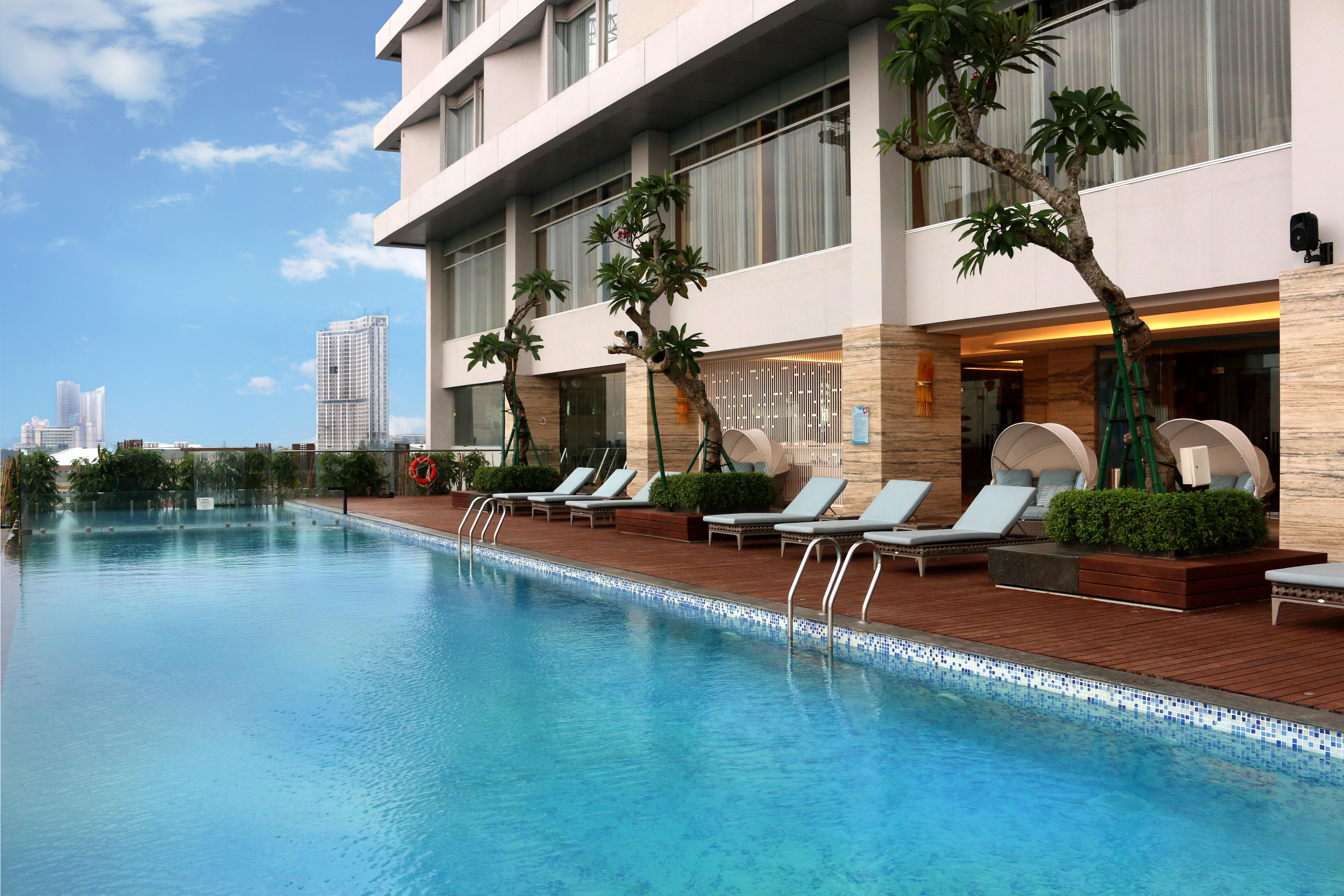 โรงแรมวาซา สุราบายา ภายนอก รูปภาพ